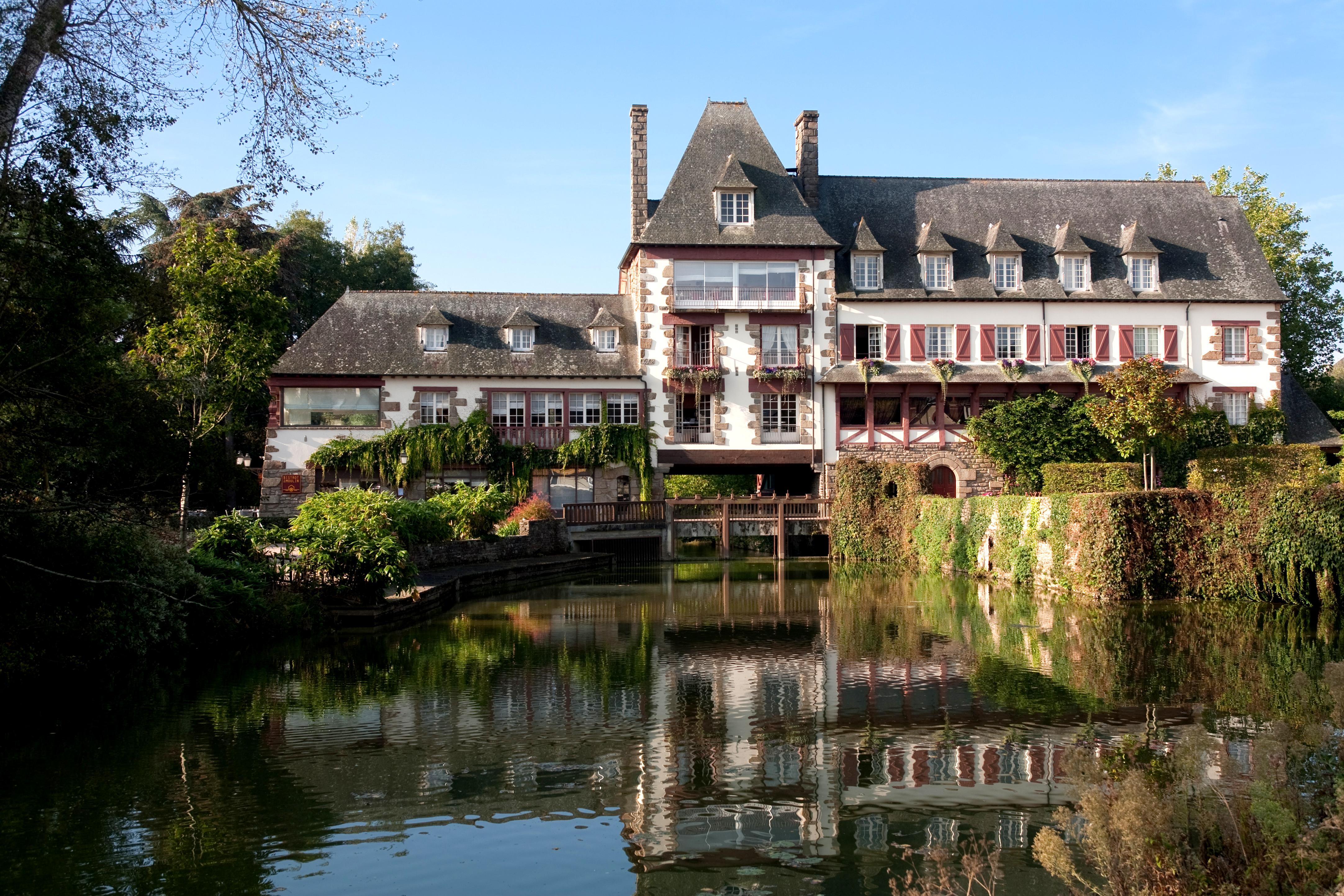 Logis Ar Milin Hotel Chateaubourg  ภายนอก รูปภาพ