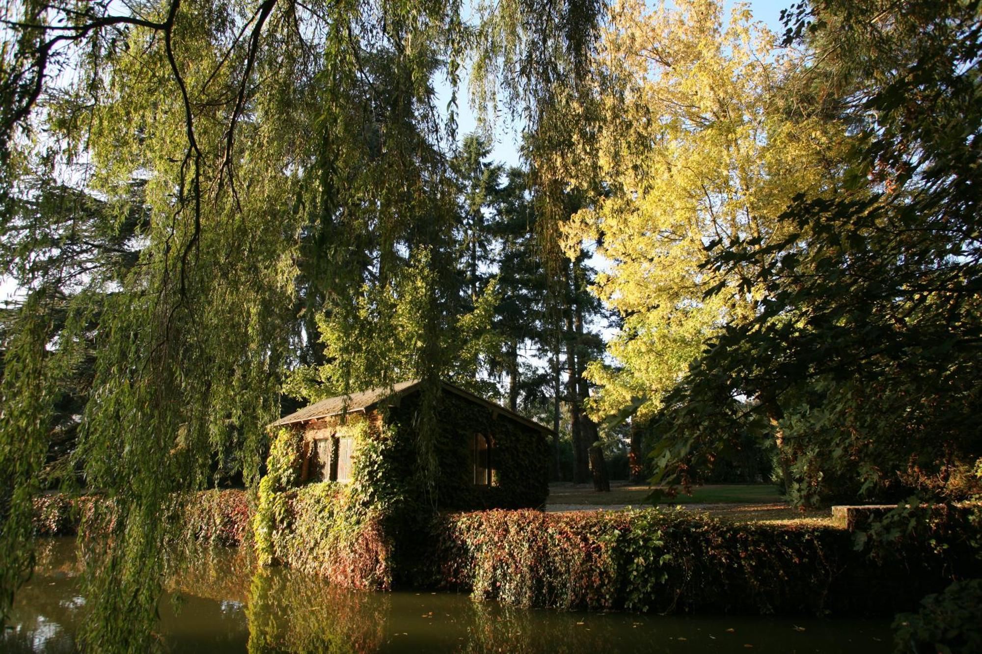 Logis Ar Milin Hotel Chateaubourg  ภายนอก รูปภาพ