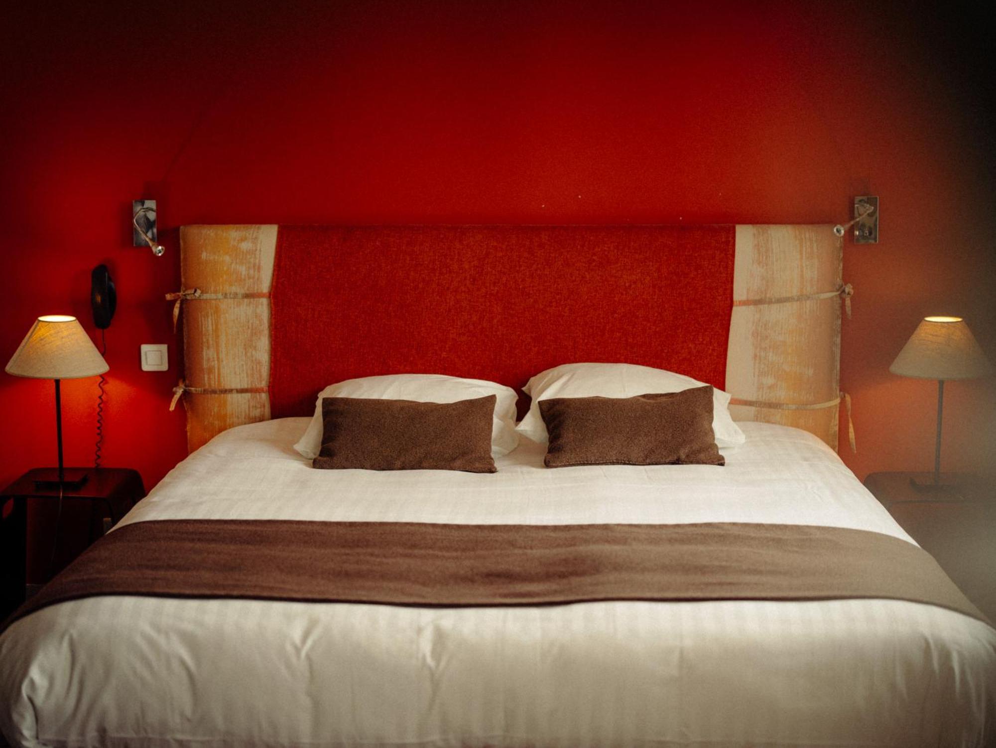 Logis Ar Milin Hotel Chateaubourg  ภายนอก รูปภาพ