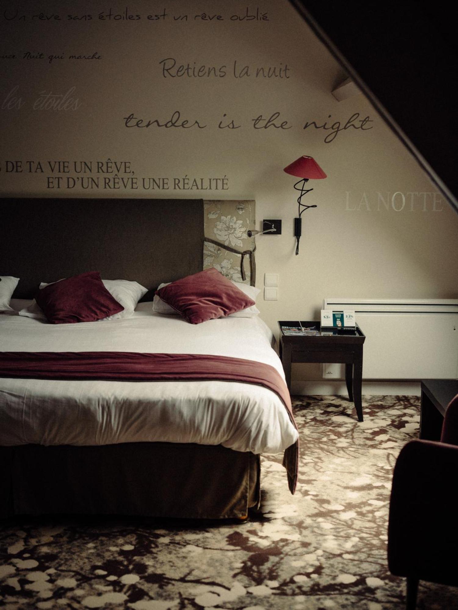 Logis Ar Milin Hotel Chateaubourg  ภายนอก รูปภาพ