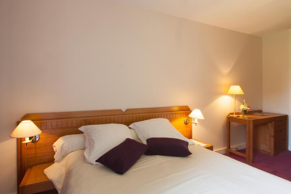 Logis Ar Milin Hotel Chateaubourg  ห้อง รูปภาพ